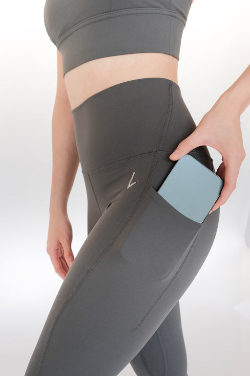 Brace Pocket Legging