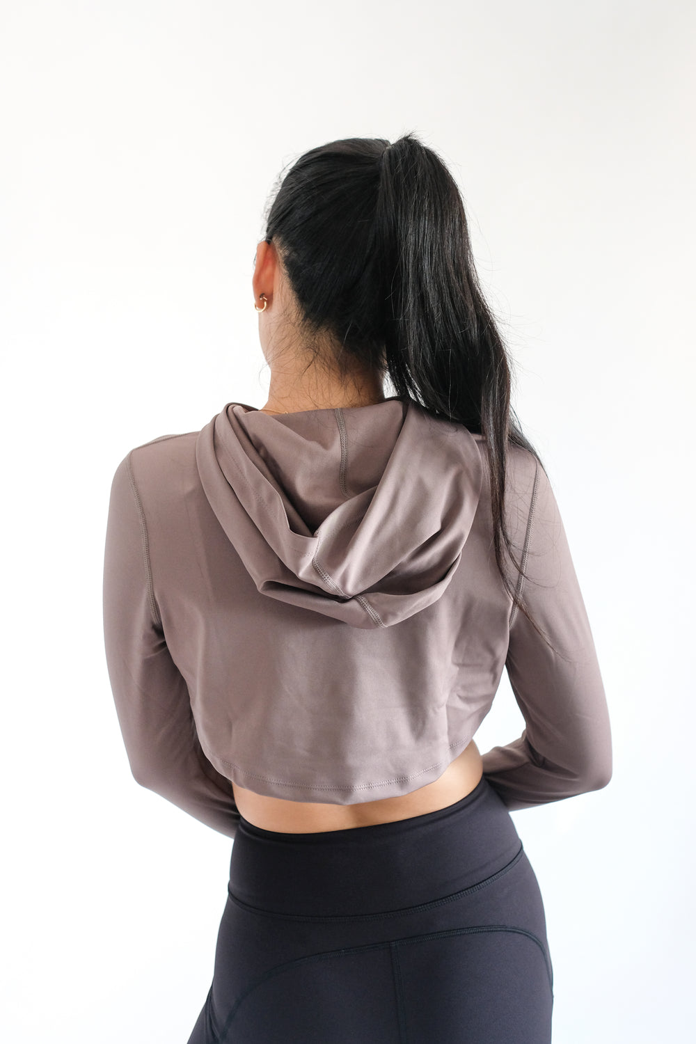 SweatyRocks Women's Casual Solid Cut Out Front Long Sleeve Pullover Crop  Top Sweatshirt